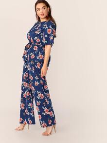 SHEIN 大碼花卉自腰帶上衣和闊腳褲子套裝 - 彩色 - 查看 4