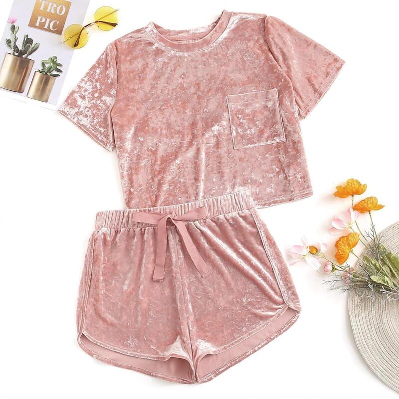 

Pocket Front Crushed Velvet Top And Bow Shorts Set, Pink