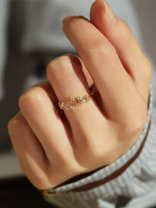 SHEIN X Lucía Bellido Anel de punho de decoração de strass 1 peça