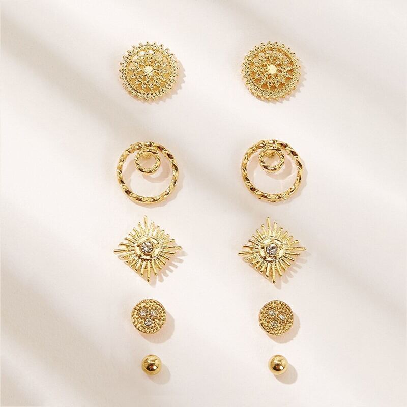 

Hollow Out Flower Shaped Stud Earring 5pairs, Gold