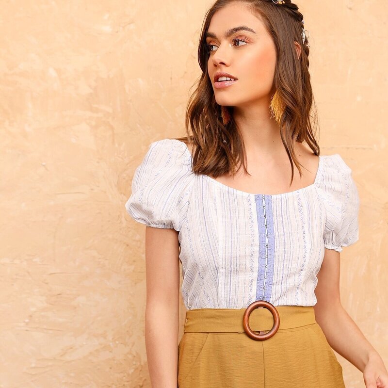 

Embroidered Detail Hook and Eye Placket Blouse, White