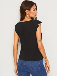 SHEIN Clasi 鏤空領貝殼邊袖口貝殼上衣 - 黑色 - 查看 2