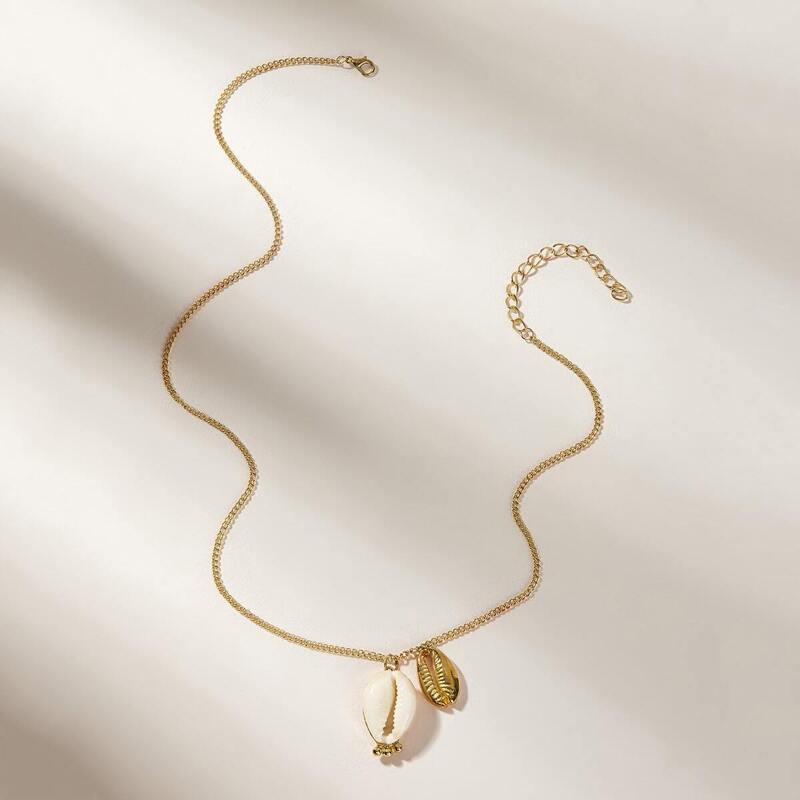 

Shell Charm Chain Pendant Necklace 1pc, Gold