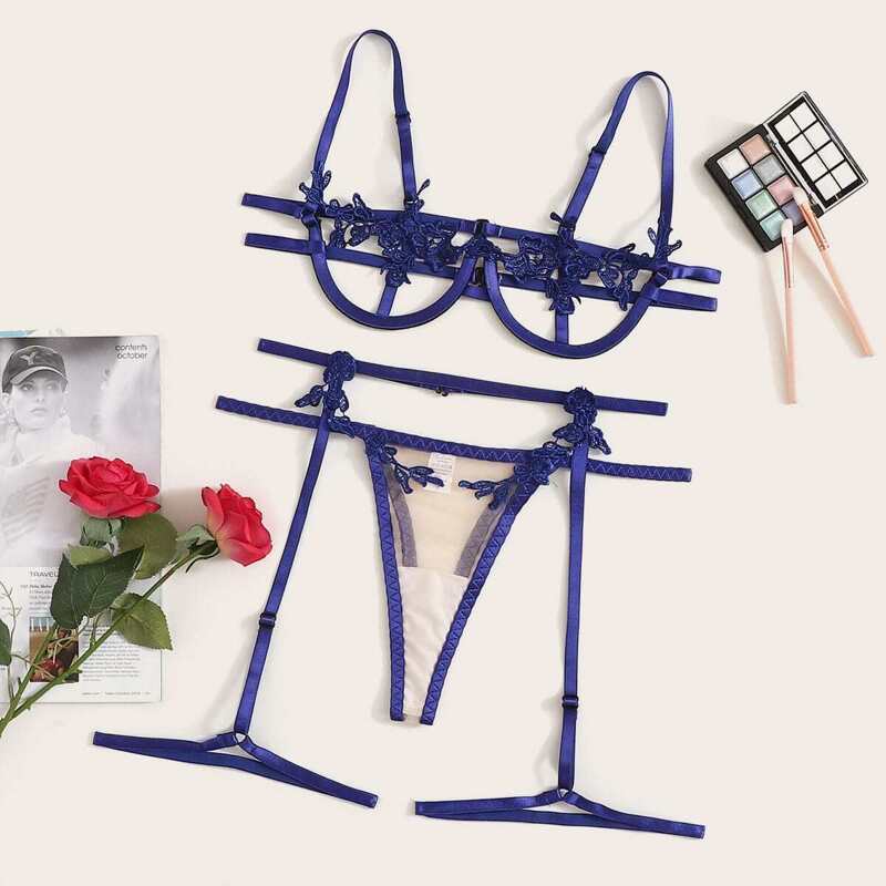 

Harness Appliques Underwire Garter Lingerie Set, Navy
