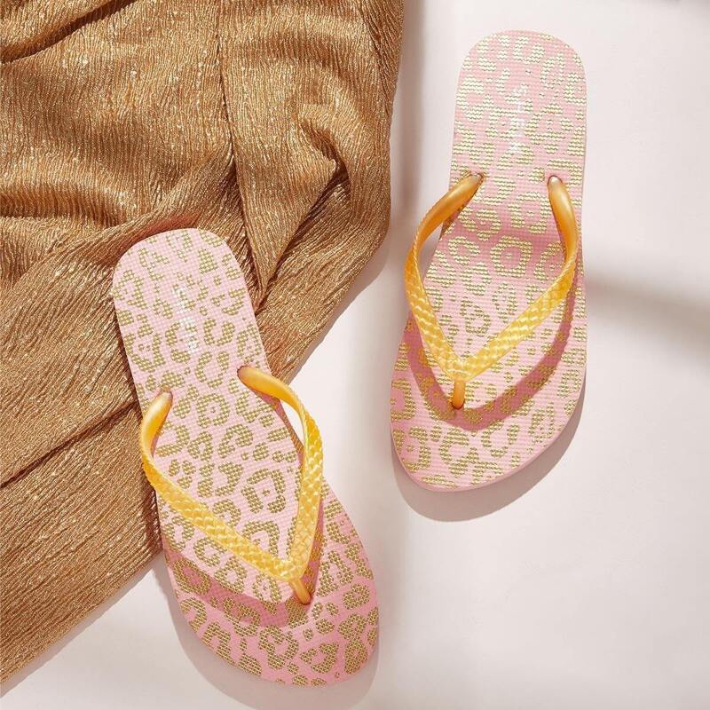 

Leopard Toe Post Slippers, Multicolor