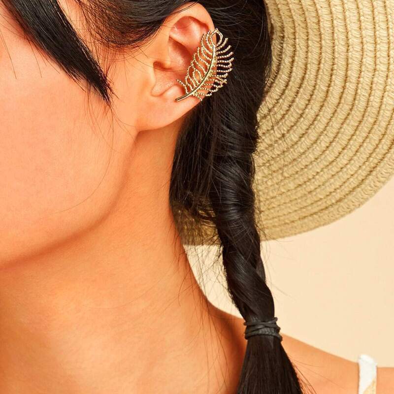 

Hollow Leaf Shaped Stud Earring 1pc, Gold