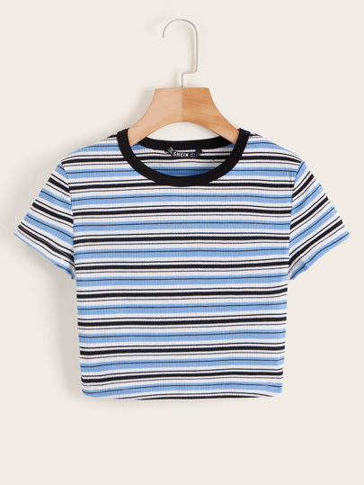 Muchica Camiseta corta tejida de canalé de rayas de cuello en contraste