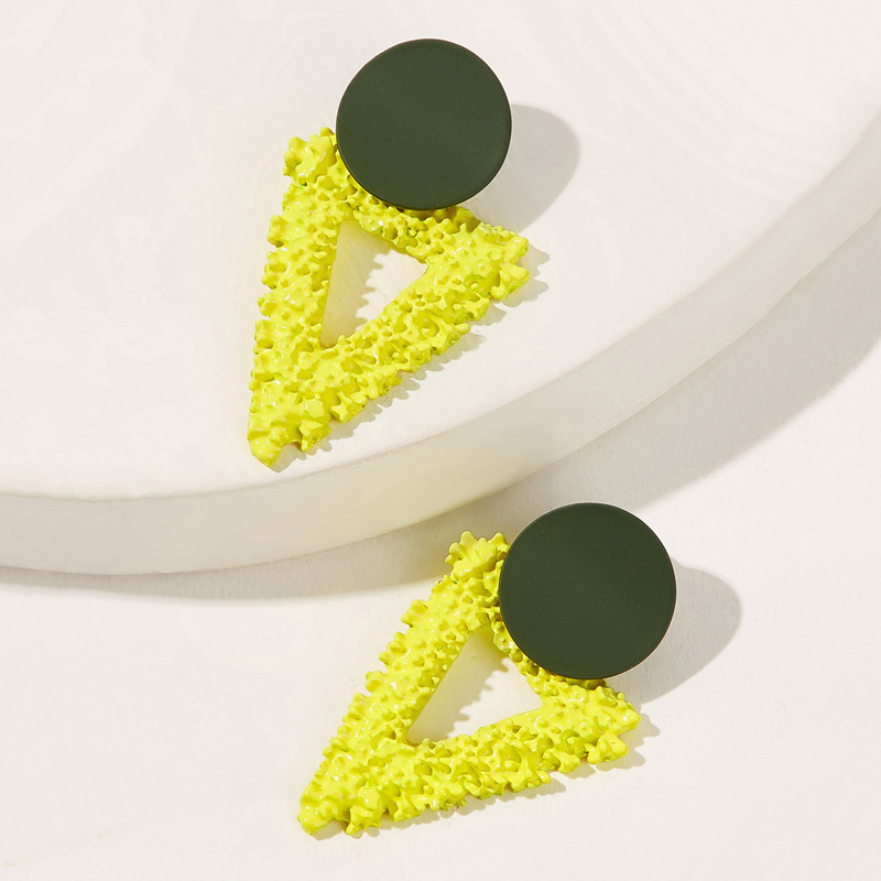 

Neon Yellow Textured Triangle Stud Earrings 1pair, Multicolor