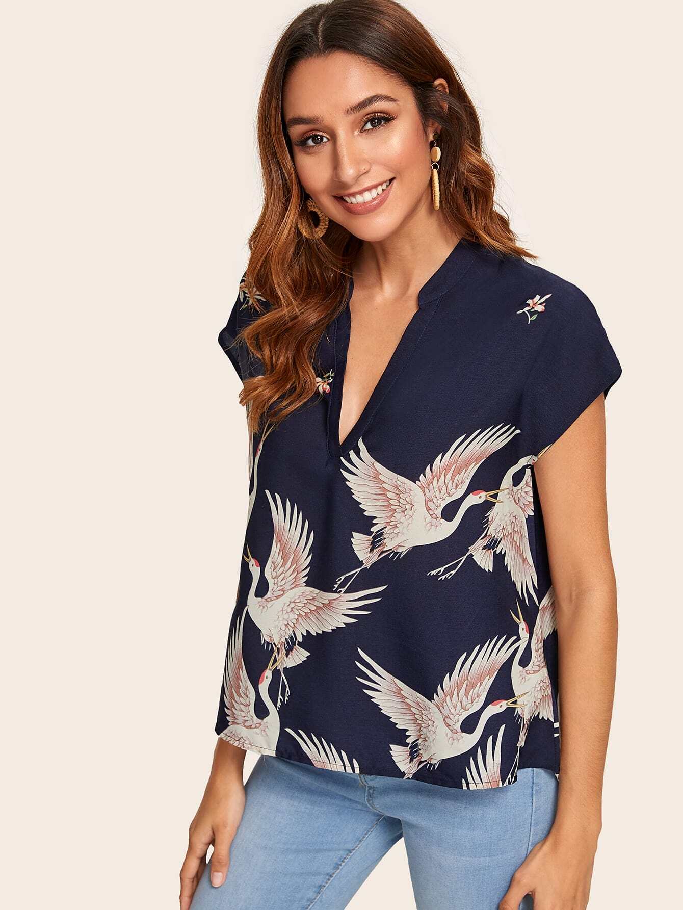 v-cut neck red-crowned crane print high-low hem top