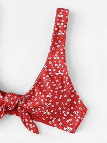 碎花印花结饰比基尼上衣，适合夏季海滩度假