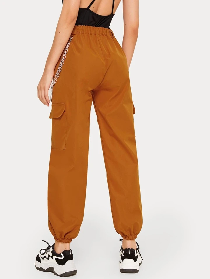 Es Esto Lo Nuevo de Pantalones cargo con diseño de cadena con