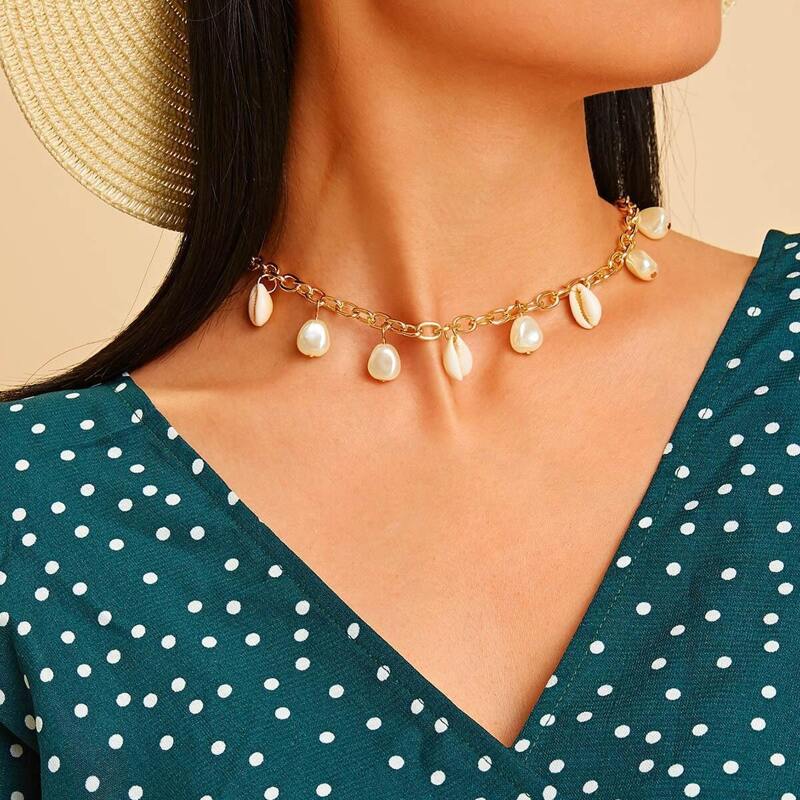 

Shell Charm Chain Necklace 1pc, Gold