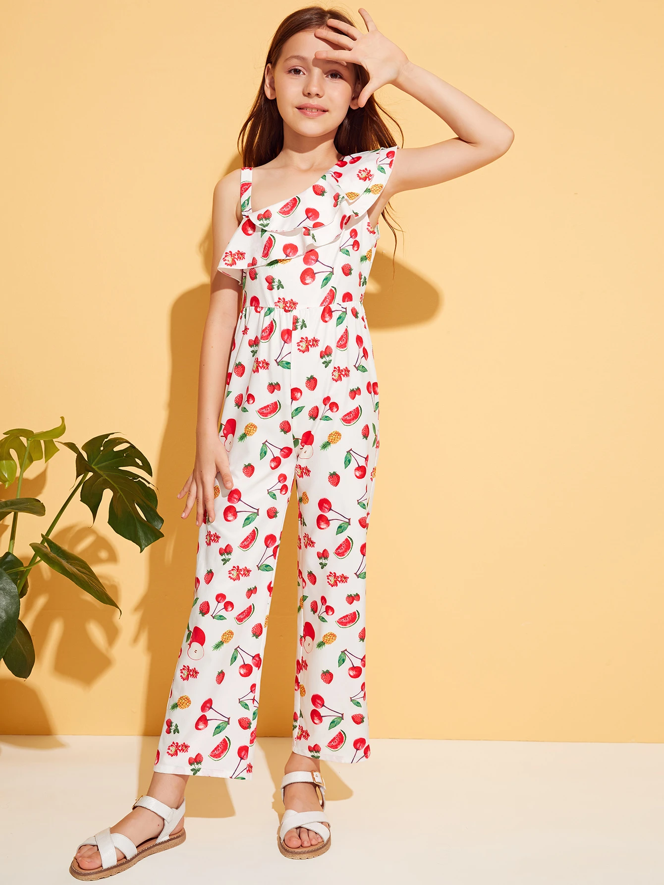 SheIn Women/'s Sleeveless Shirred Ruffle Trim Solid Overall Jumpsuit Romper