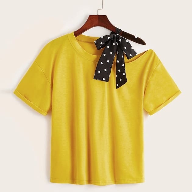 

Plus Knot Asymmetrical Neck Tee, Yellow