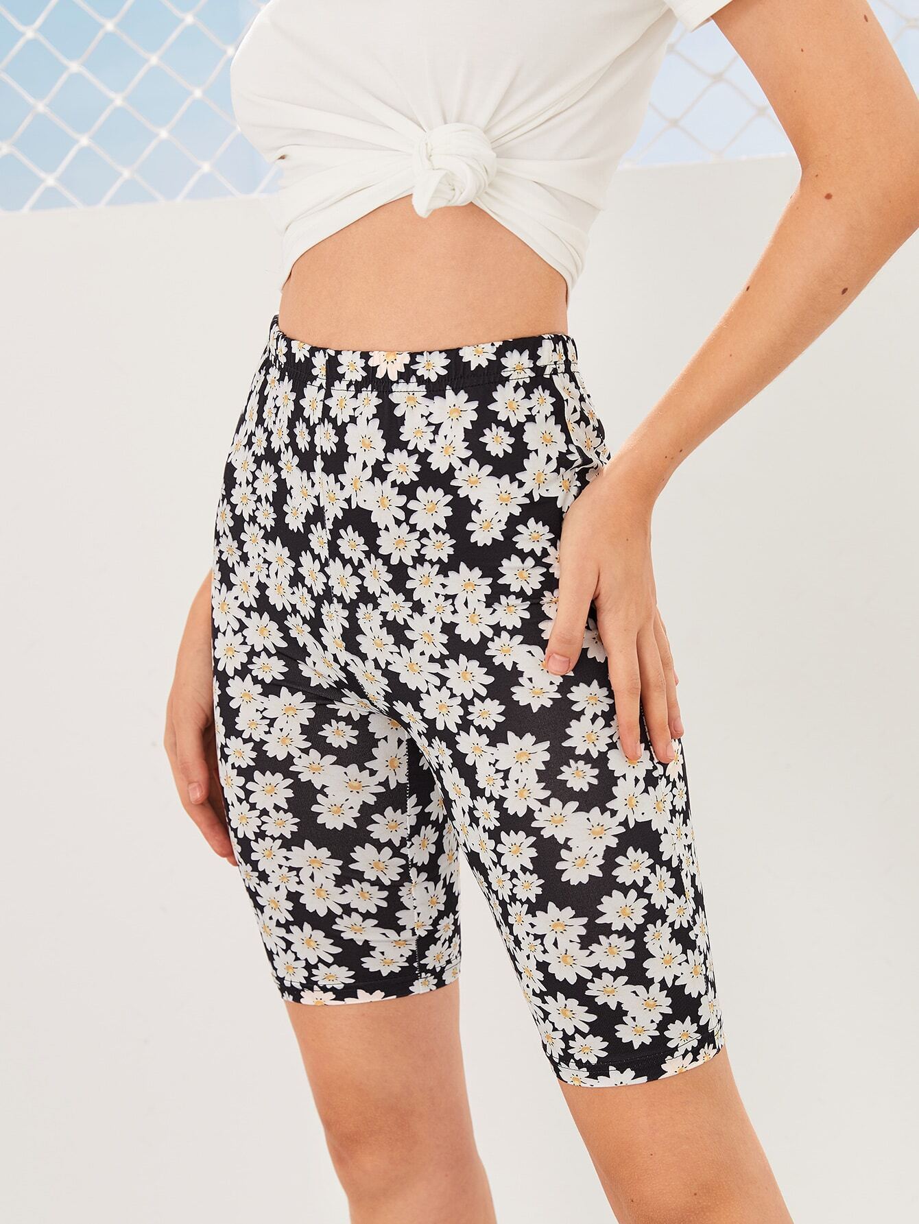 daisy print biker shorts