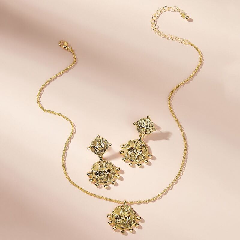 

Figure Charm Chain Necklace & Earrings 3pcs