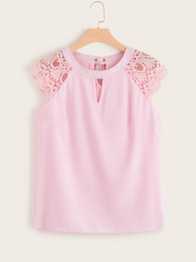 Plus Contrast Lace Cuff Keyhole Neck Blouse