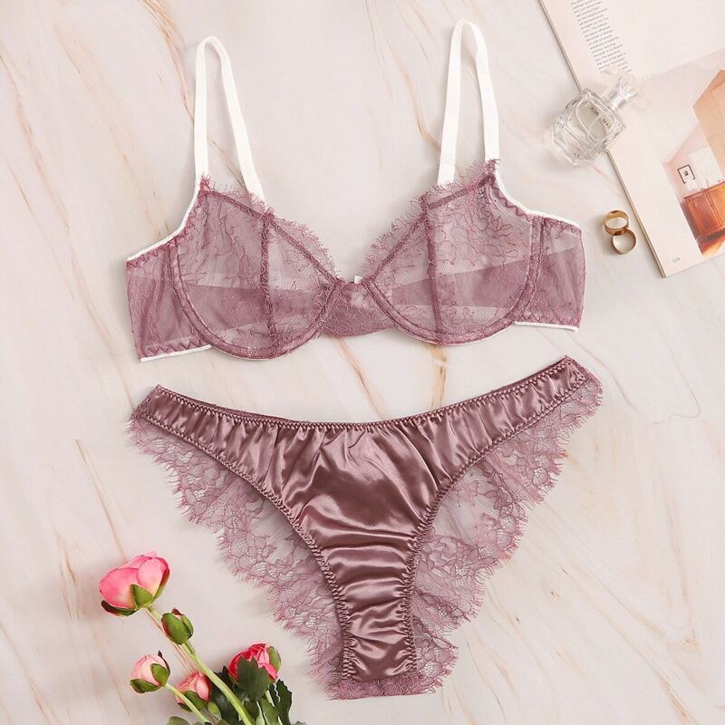 

Floral Lace Underwire Lingerie Set, Pink