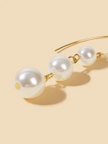 一对简约优雅的珍珠耳环，适合晚宴、节日和日常佩戴。 - 白色 - 查看 4