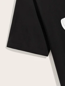 Manfinity Top de hombres con estampado de figura - Negro - Ver 3