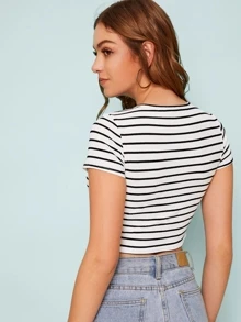 SHEIN เสื้อสตรี ลายลูกฟูก ลายทาง ขาว เซ็กซี่ - สีดำและสีขาว - ดู 2