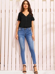 SHEIN Top ribete en abanico con botón delantero - Negro - Ver 3