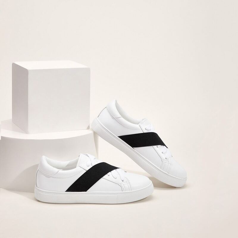 

Two Tone Lace-up Front Sneakers, Black and white