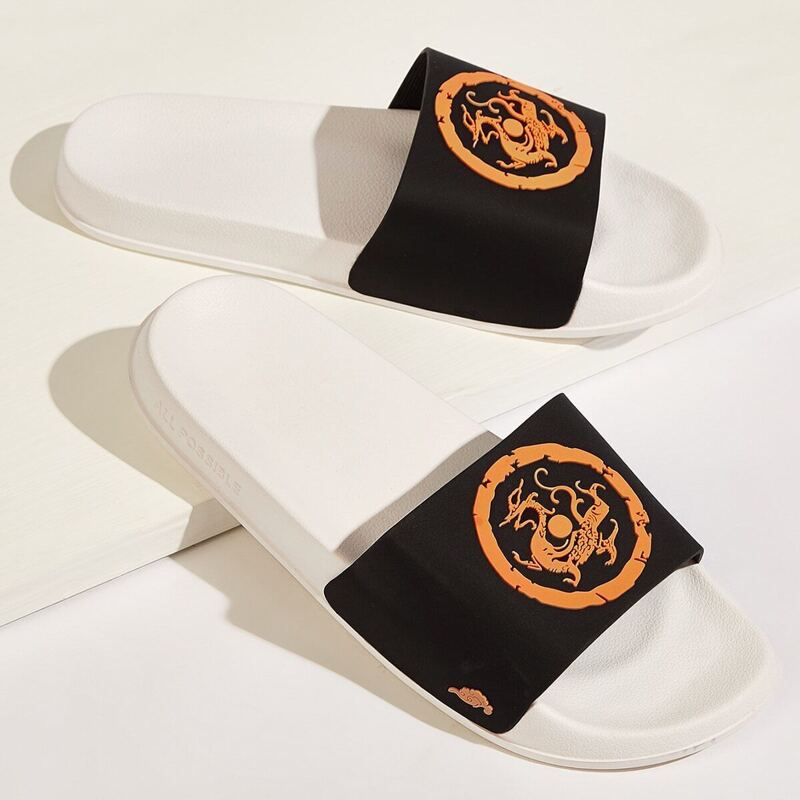 

Guys Totem Decor Open Toe Sliders, Multicolor