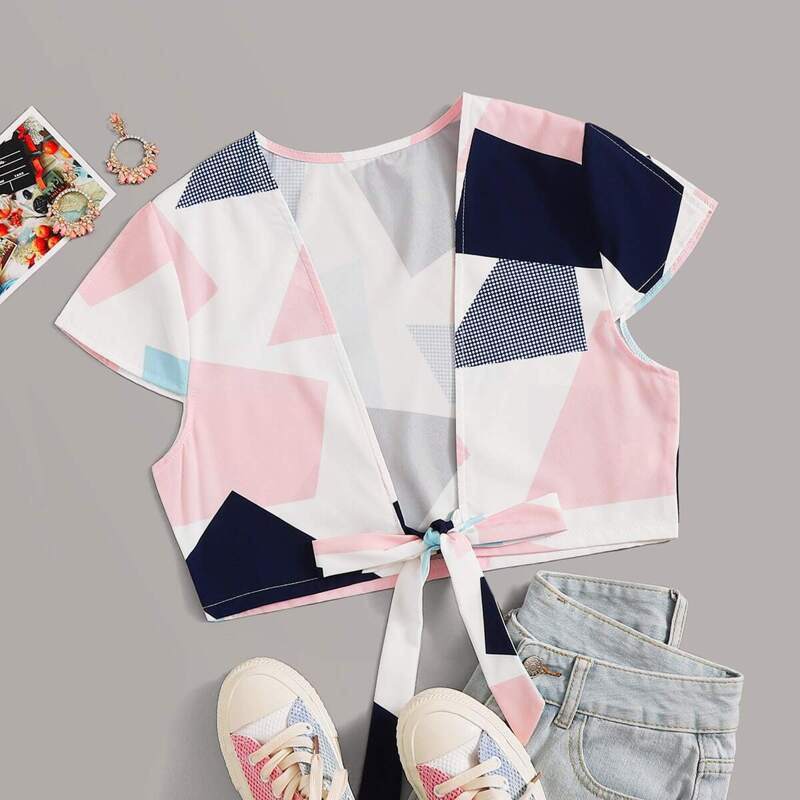 

Geo Print Tie Front Top, Multicolor