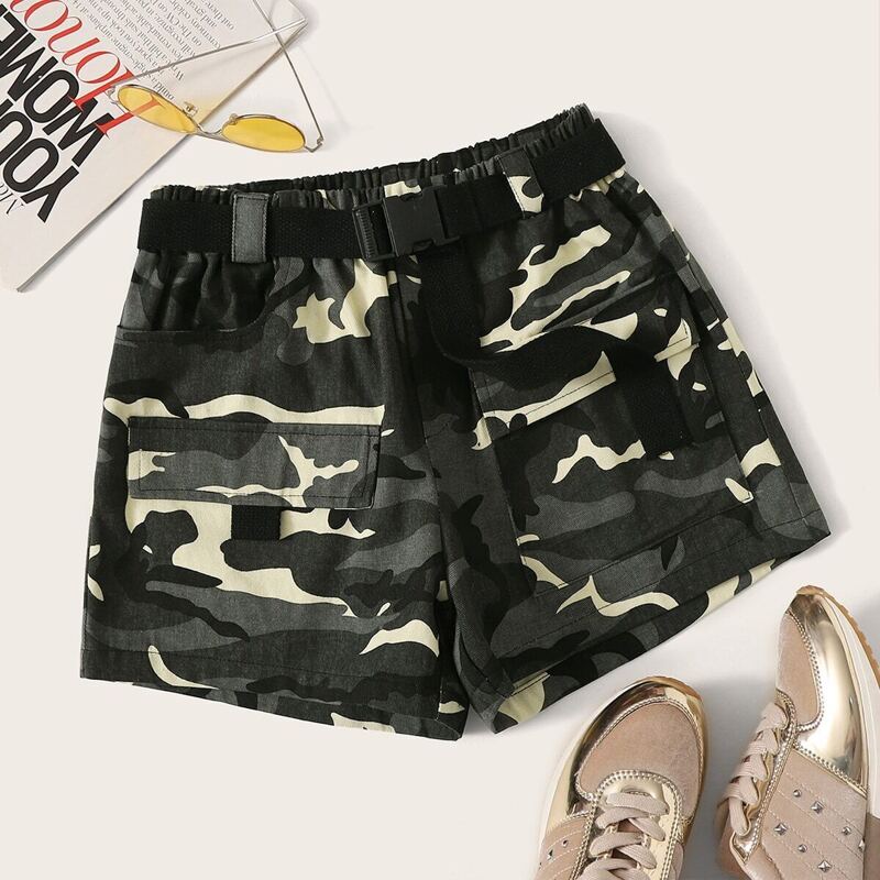 

Camo Print Belted Pocket Patch Denim Shorts, Multicolor