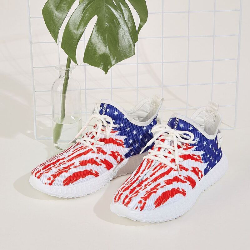 

Guys Star Print Lace-up Front Sneakers, Multicolor
