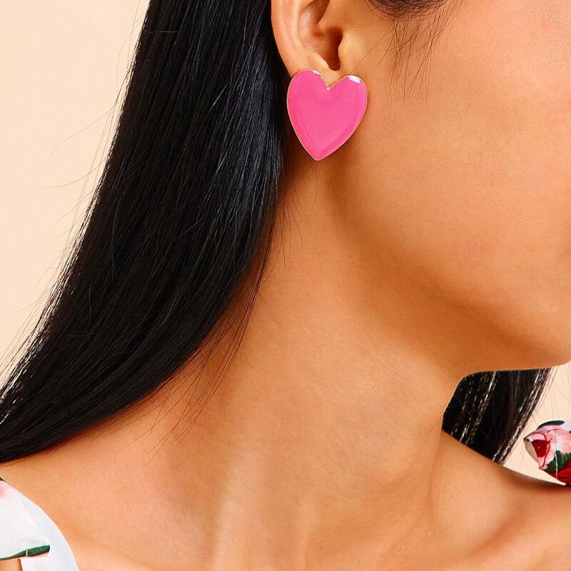 

Heart Shaped Stud Earrings 1pair, Hot pink