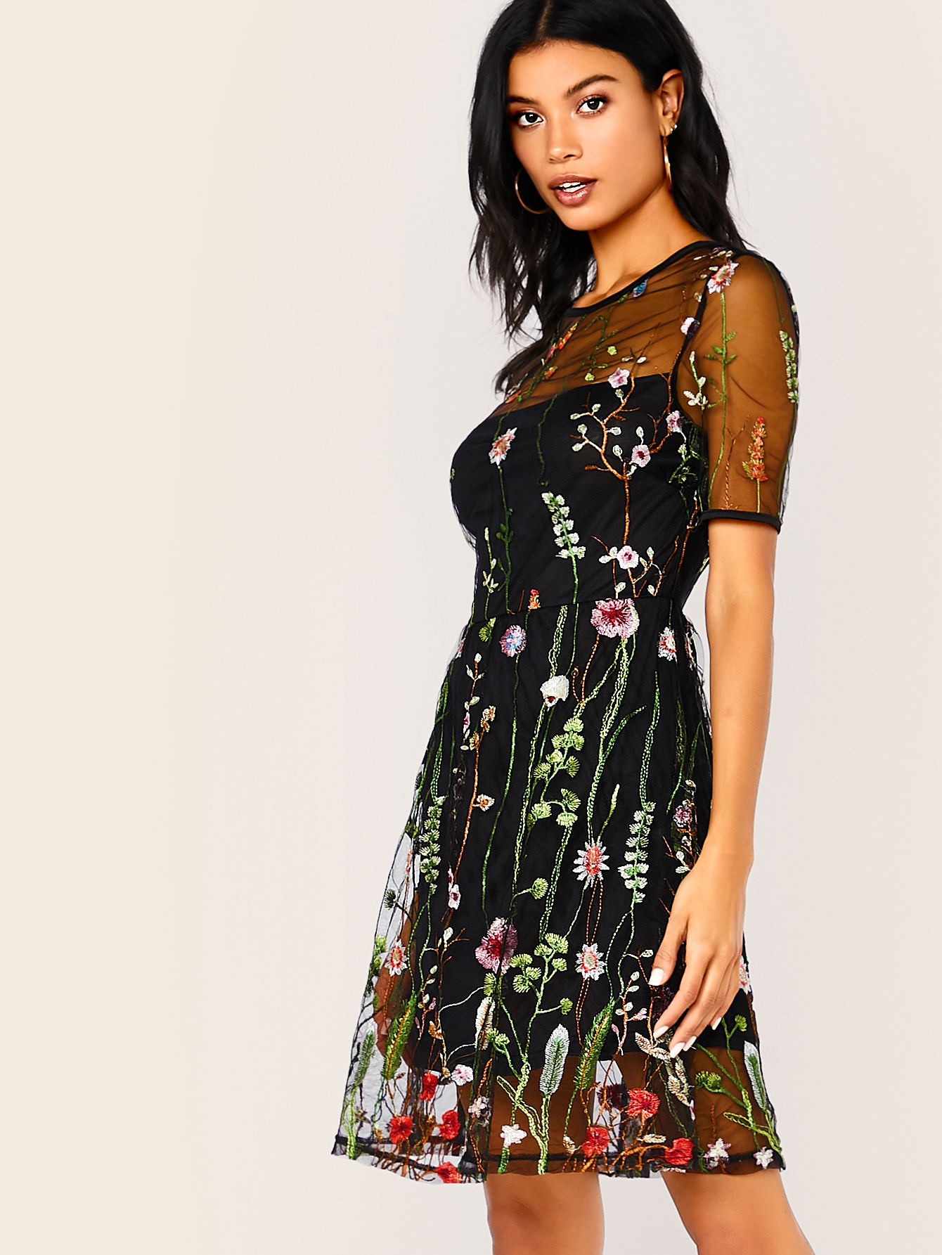 SHEIN Vestido amplio con malla con bordado de espalda con cremallera | Moda  de Mujer | SHEIN México