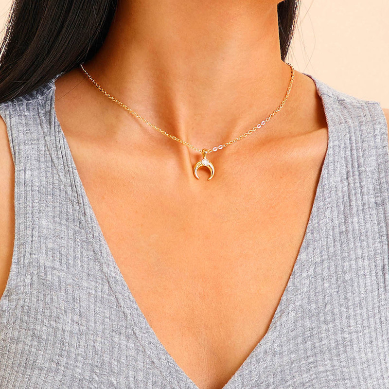 

Moon Pendant Chain Necklace & Earrings 3pcs