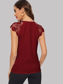 SHEIN 西裝領緹花蕾絲袖上衣 - 酒紅色 - 查看 2