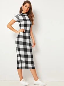 SHEIN Essnce 格紋小高領開衩窄身洋裝 - 黑與白 - 查看 3