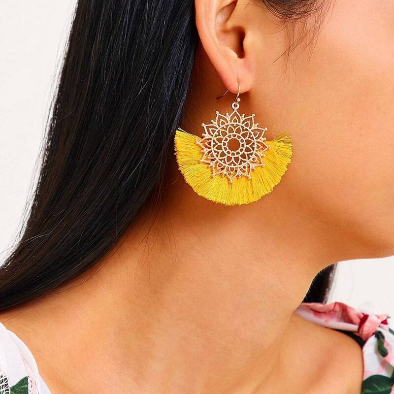 

Flower Decor Tassel Drop Earrings 1pair, Yellow