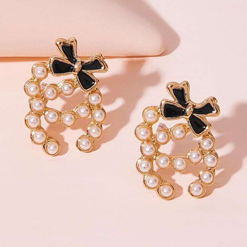 

Bow Tie Decor Faux Pearl Earrings 1pair, White