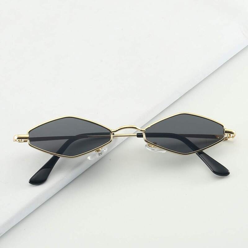 

Metal Frame Diamond Sunglasses