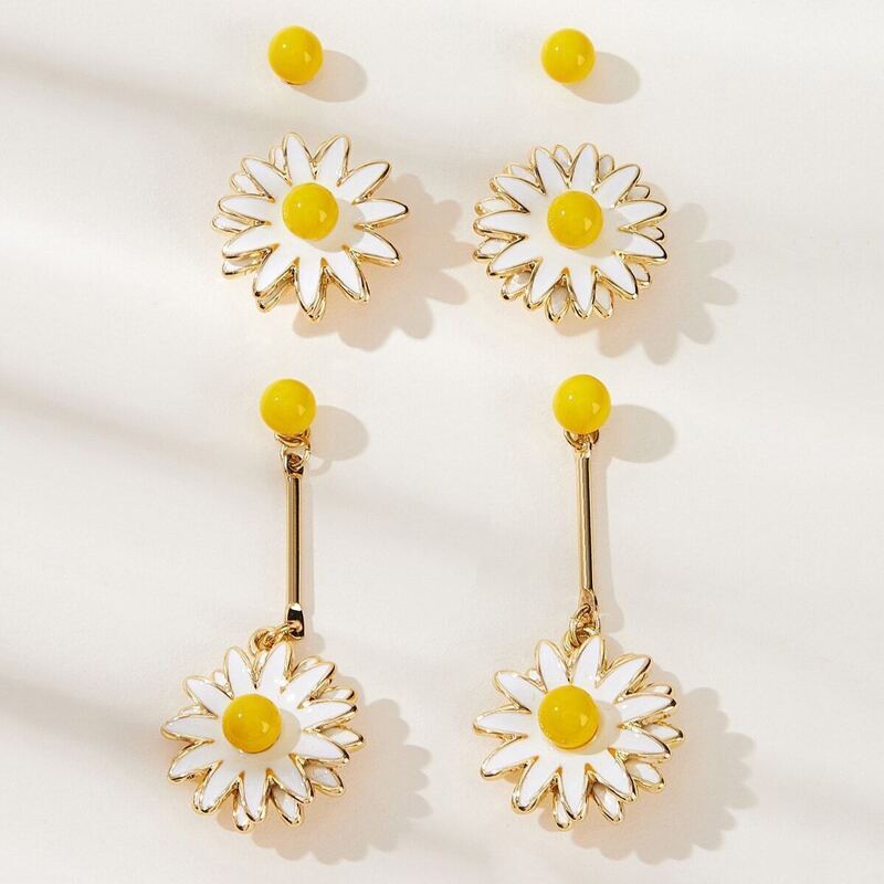 

Daisy Design Earrings 3pairs, Multicolor
