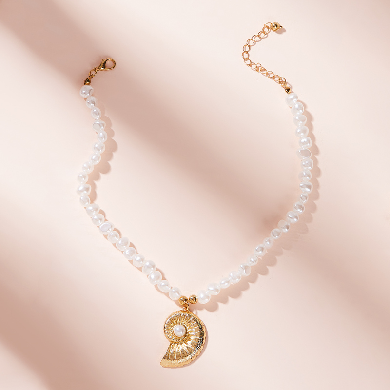 

Shell Charm Faux Pearl Beaded Necklace 1pc, White