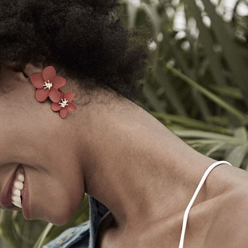 

Double Flower Earrings 1pair, Red