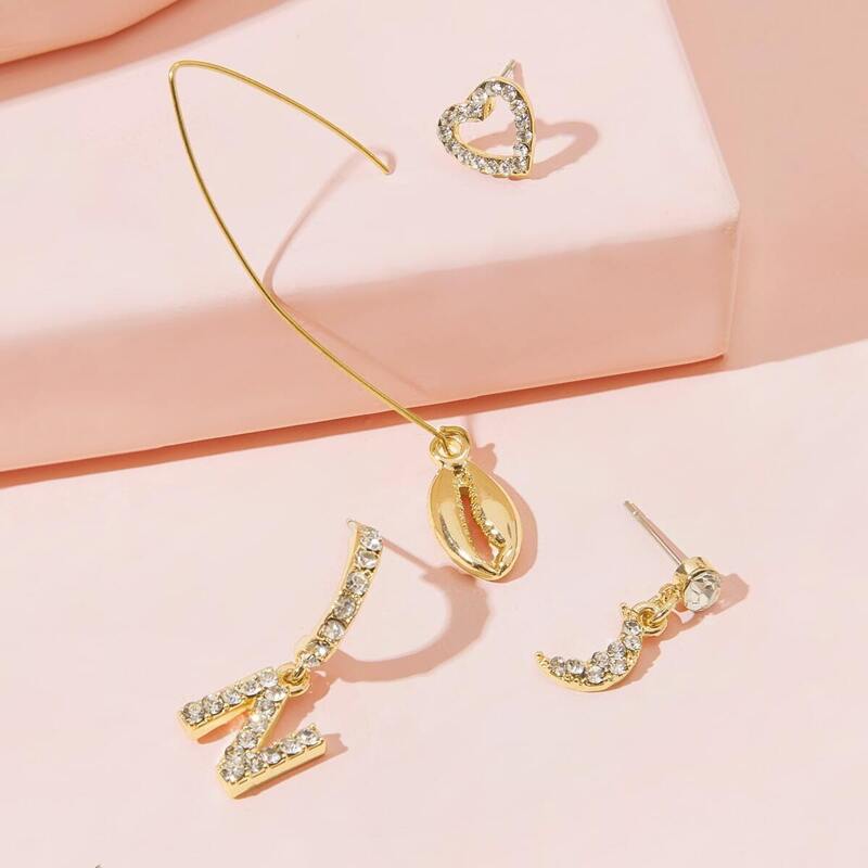 

Rhinestone Engraved Letter & Moon Earrings 4pcs, Gold