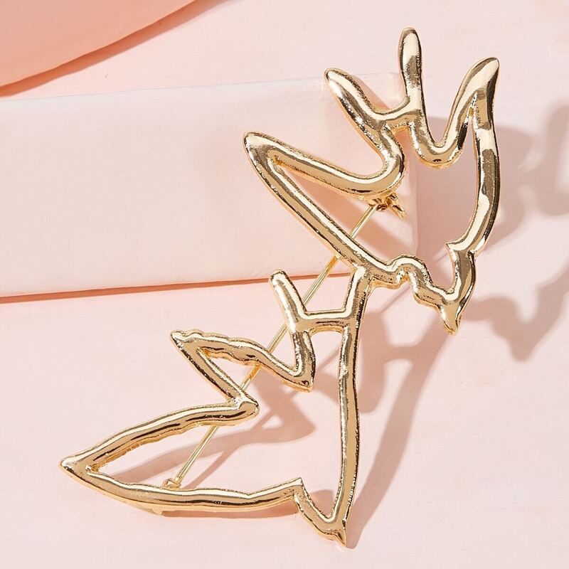 

Dove Design Brooch 1pc, Gold