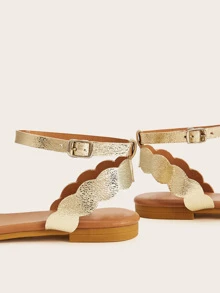 時尚戶外舒適涼鞋適用於女士金屬質感波浪邊人造皮革露趾踝帶平底涼鞋