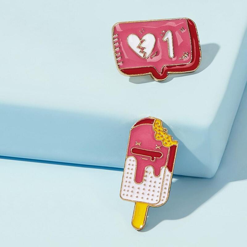 

Ice Cream Design Brooch 2pcs, Multicolor