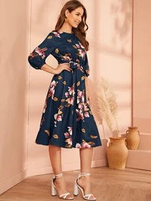 SHEIN Clasi Robe ceinturée à imprimé floral