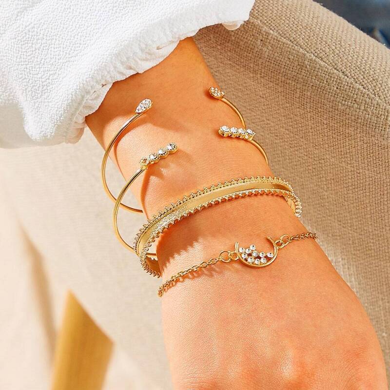 

Rhinestone Engraved Moon Decor Bracelet 4pcs, Gold