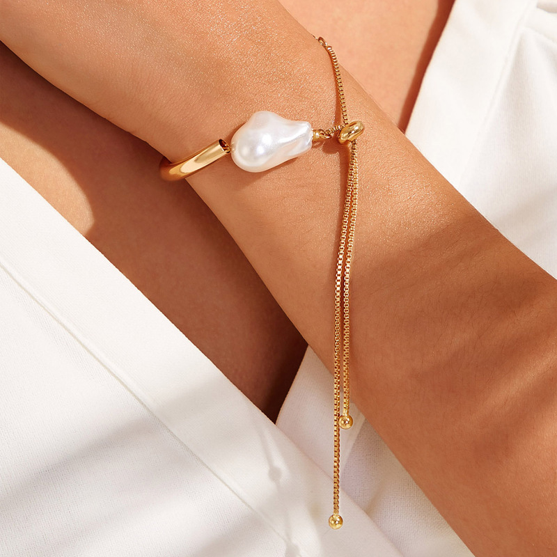 

Irregular Faux Pearl Decor Bracelet 1pc, Gold