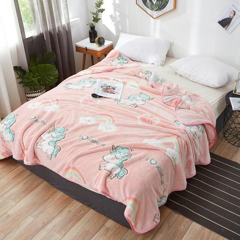 

Unicorn & Rainbow Pattern Plush Blanket, Pink